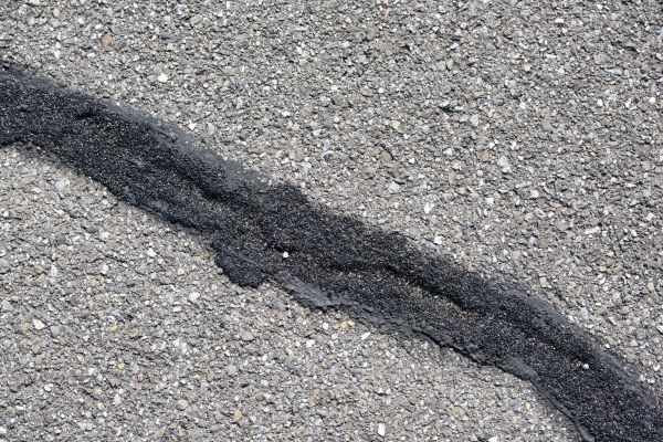 Asphalt Crack Sealing in Folsom